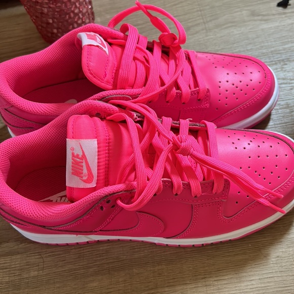 Hot pink nike dunks - Picture 5 of 5